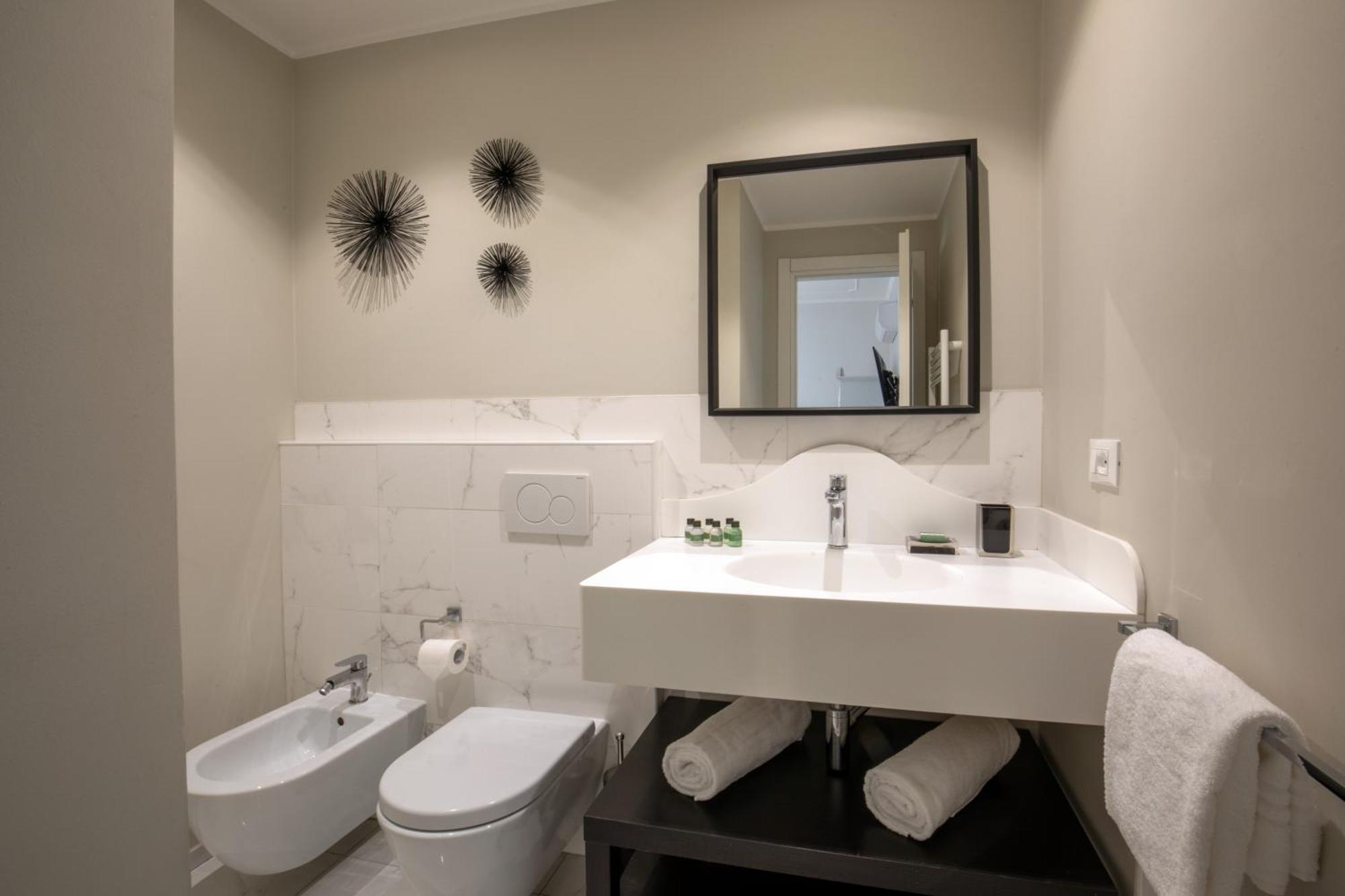 Corso Monforte Suites Mailand Exterior foto